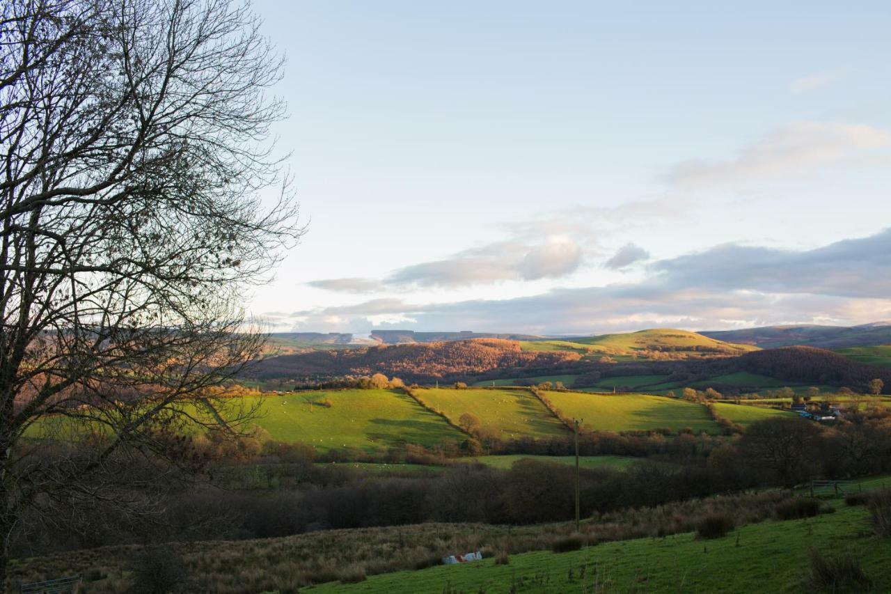 Owl Barn At Penygaer Great Views Of Brecon Beacons Villa Ландоувъри Екстериор снимка