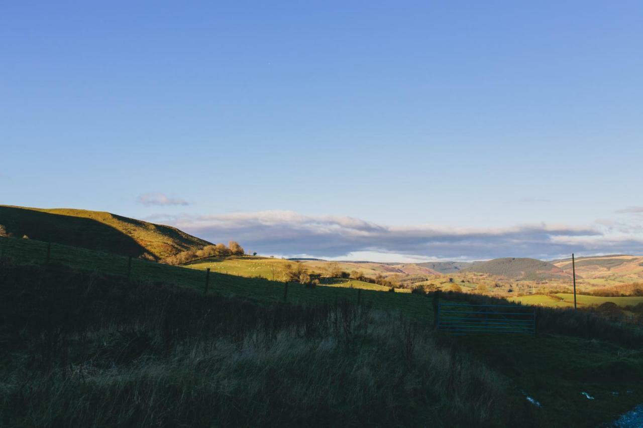 Owl Barn At Penygaer Great Views Of Brecon Beacons Villa Ландоувъри Екстериор снимка